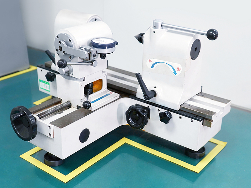 Radial runout meter